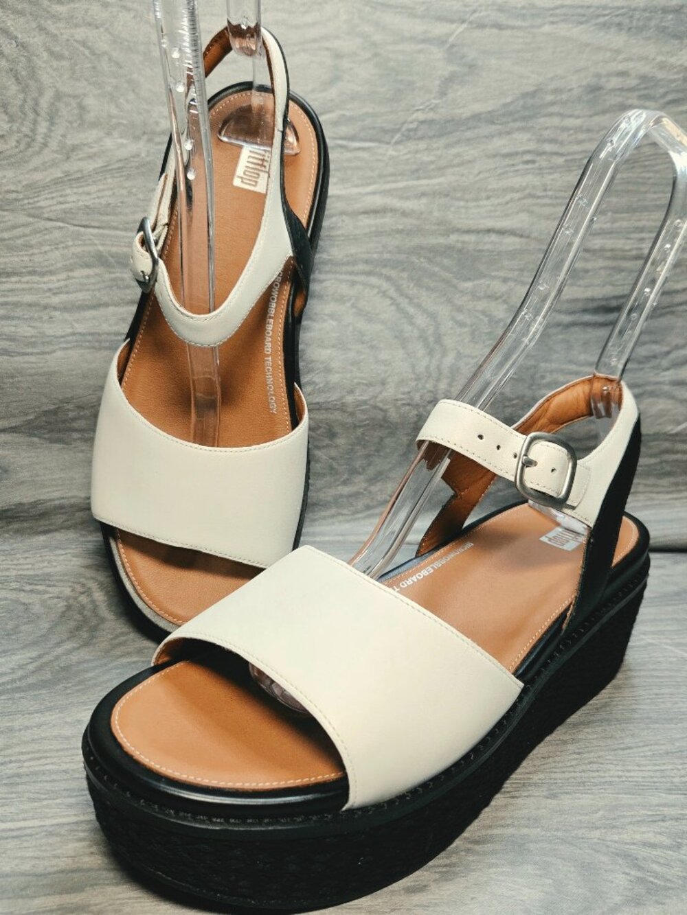FITFLOP NWOB ELOISE ESPADRILLE LEATHER Platform SANDAL CREAM and BLACK Size - 10